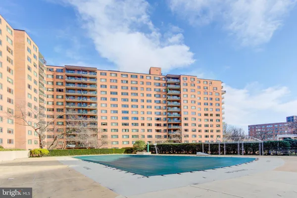 $2,200 | 4201 Cathedral Avenue Northwest, Unit 911W, Washington, DC 20016