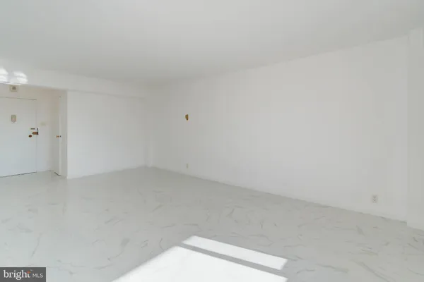 $2,200 | 4201 Cathedral Avenue Northwest, Unit 911W, Washington, DC 20016