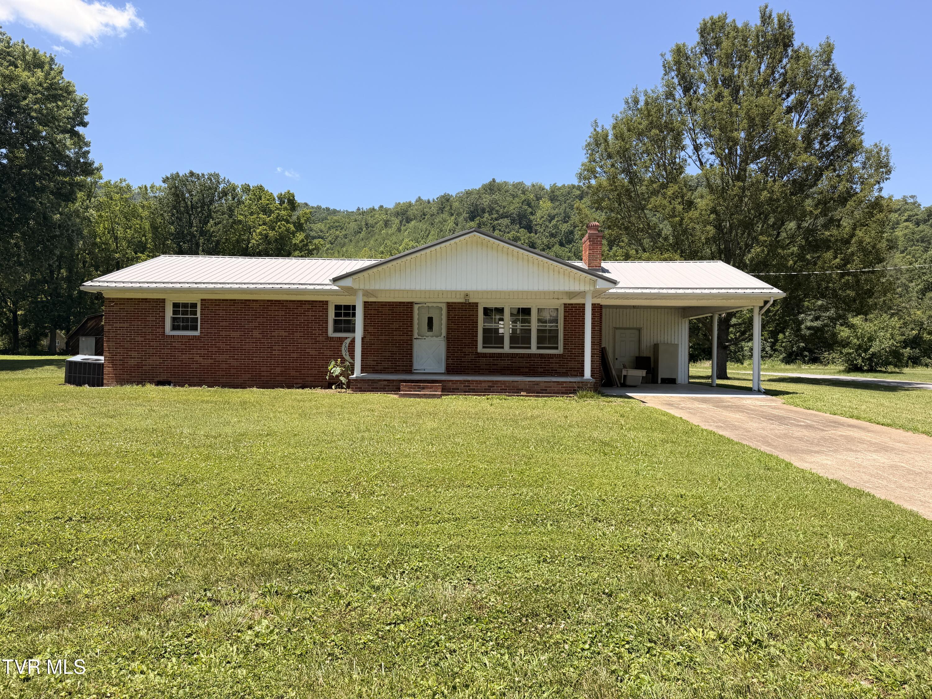 202 Bowman Road Erwin, TN 37650 - Photo 1 of 14 IMG_1603 2