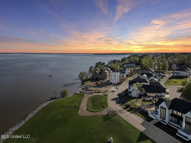 $215,000 | 187 North Natchez Drive, Madison, MS 39110