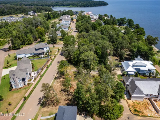 $215,000 | 187 North Natchez Drive, Madison, MS 39110