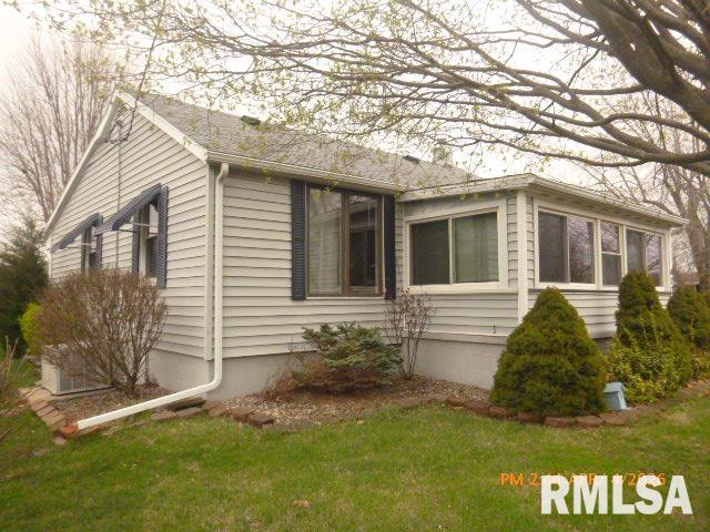 473 West Vine Street Canton, IL 61520 - Photo 4 of 28