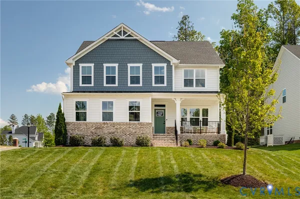 $625,000 | 18301 Sagamore Drive, Moseley, VA 23120