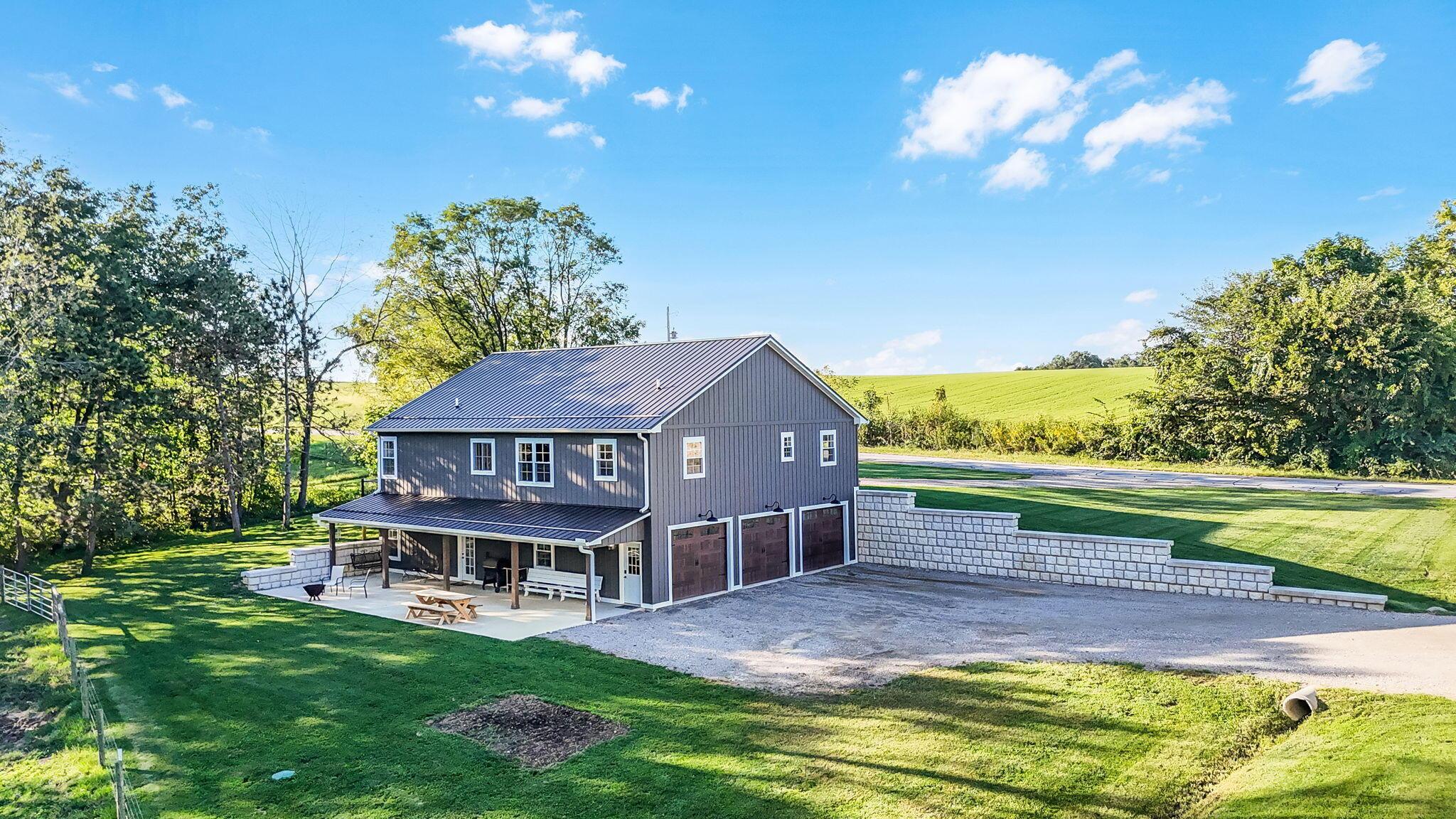 6085 Julian Road Southwest Amanda, OH 43102 - Photo 59 of 77 77-web-or-mls-DJI_20260916055538_0052_D