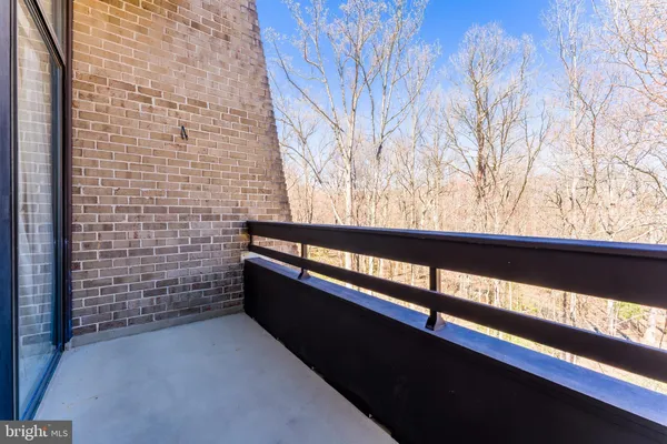 $384,000 | 11564 Rolling Green Court, Unit 12/301B, Reston, VA 20191