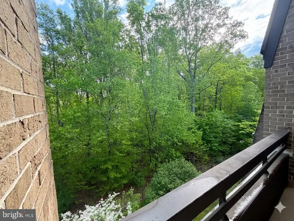 $384,000 | 11564 Rolling Green Court, Unit 12/301B, Reston, VA 20191