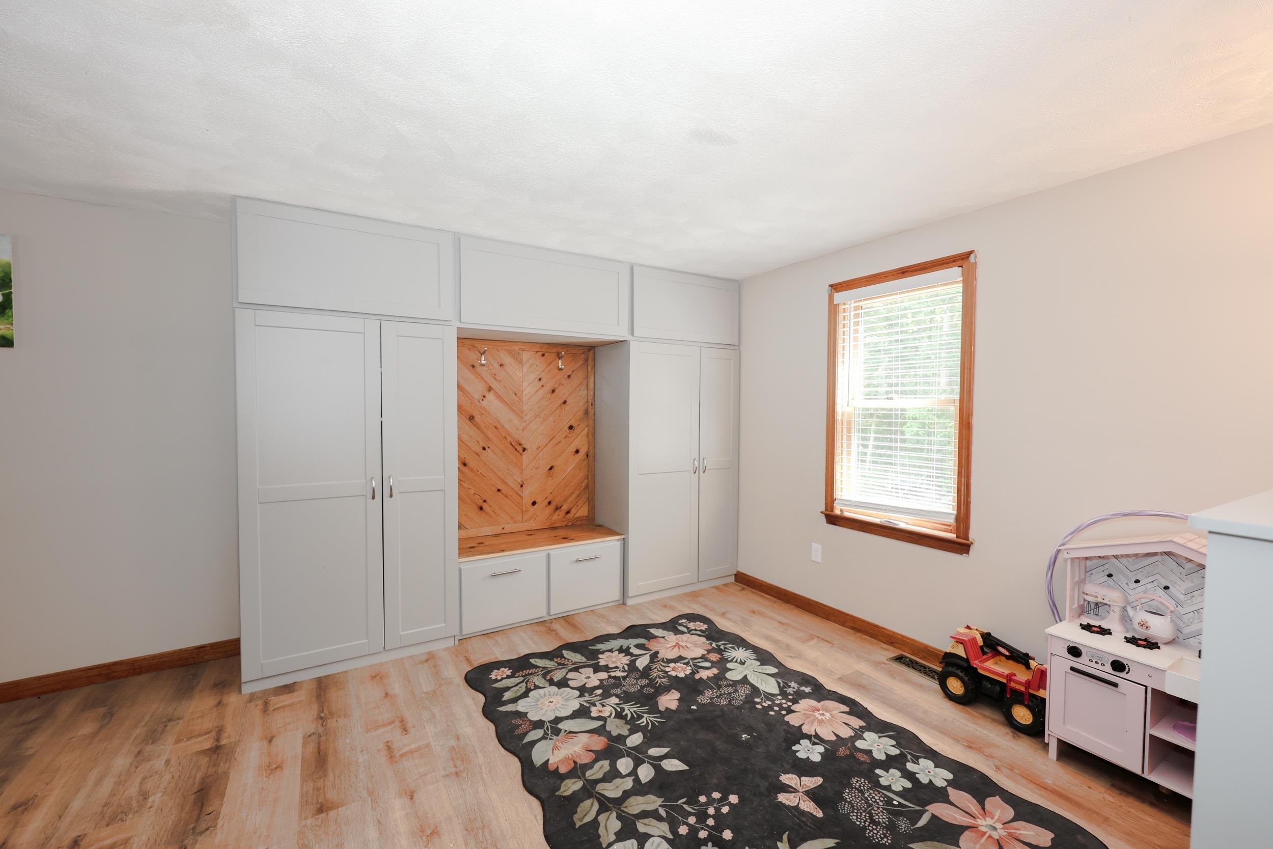 1 Jessica Lane Derry, NH 03038 - Photo 8 of 47