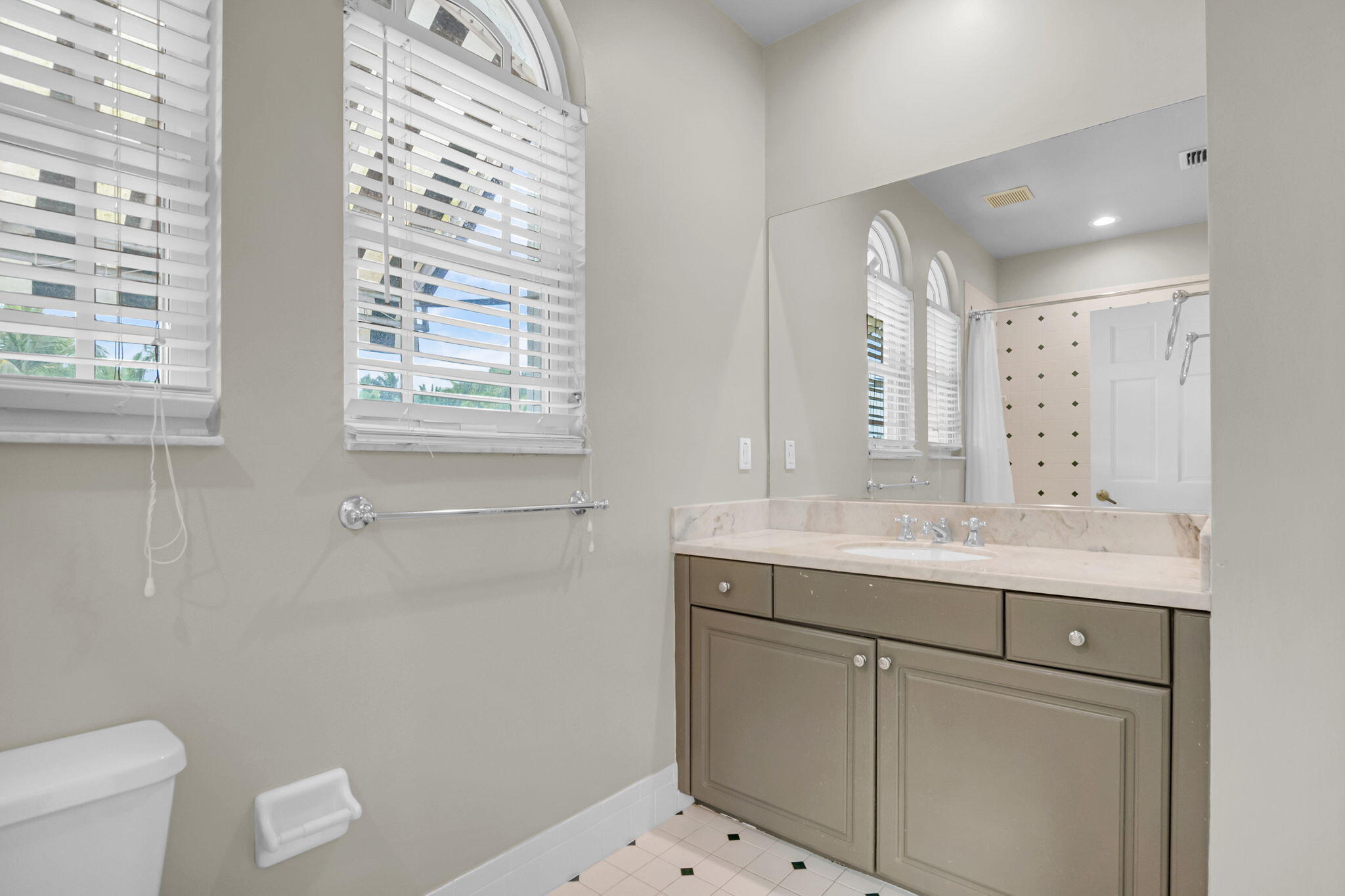 1690 Southwest 2nd Avenue Boca Raton, FL 33432 - Photo 34 of 72 40-web-or-mls-DSC_0371