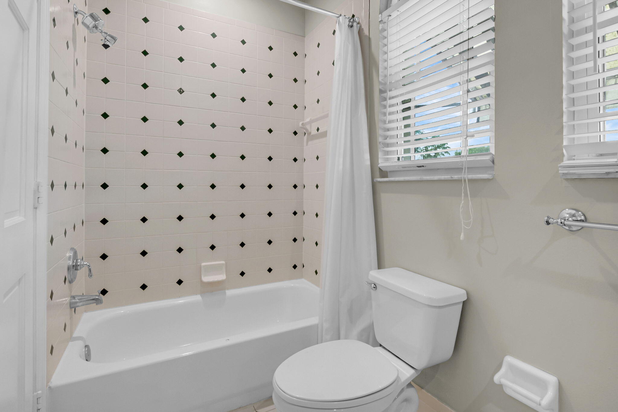 1690 Southwest 2nd Avenue Boca Raton, FL 33432 - Photo 35 of 72 41-web-or-mls-DSC_0376