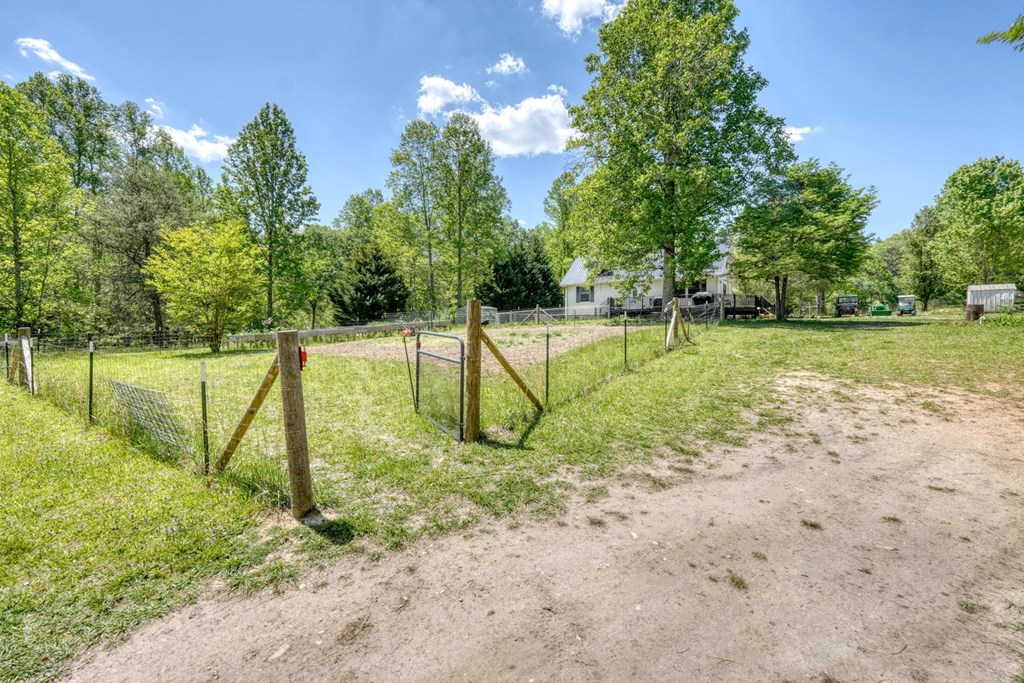 1059 Pleasant Hill Road Murphy, NC 28906 - Photo 21 of 54