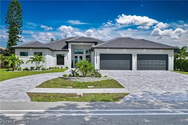 $1,490,000 | 2201 Beach Parkway West, Cape Coral, FL 33914