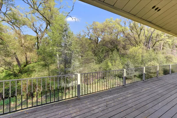 a view of a yard with an trees
