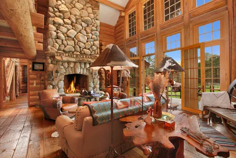 377 Little Noyac Path, Water Mill, NY 11976