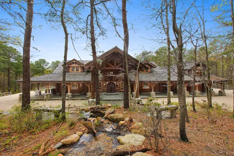 377 Little Noyac Path, Water Mill, NY 11976