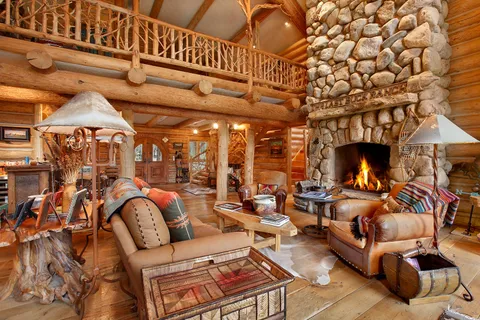 377 Little Noyac Path, Water Mill, NY 11976