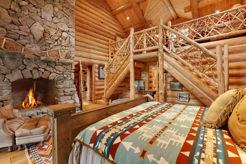 377 Little Noyac Path, Water Mill, NY 11976