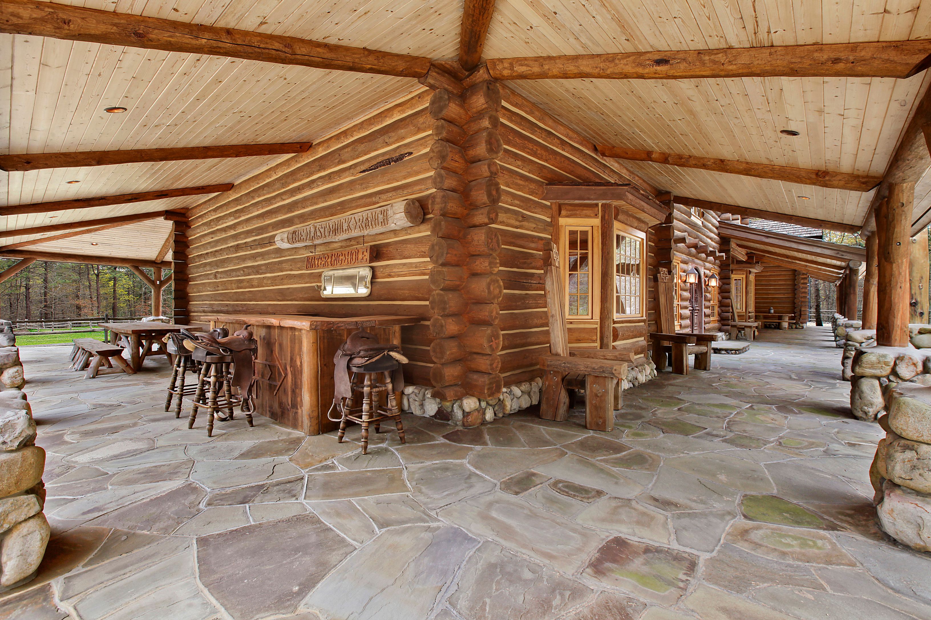 377 Little Noyac Path Water Mill, NY 11976 - Photo 9 of 12