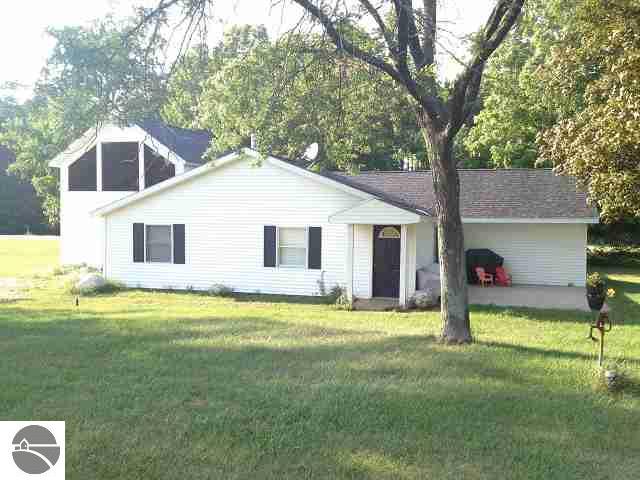 7351 West 18 Road Mesick, MI 49668 - Photo 2 of 25 1745431-1.JPG