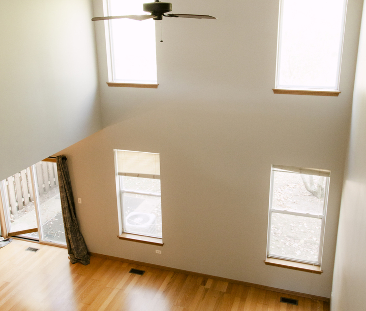 1533 Keystone Court Elgin, IL 60120 - Photo 6 of 16 a view of a window in an empty room