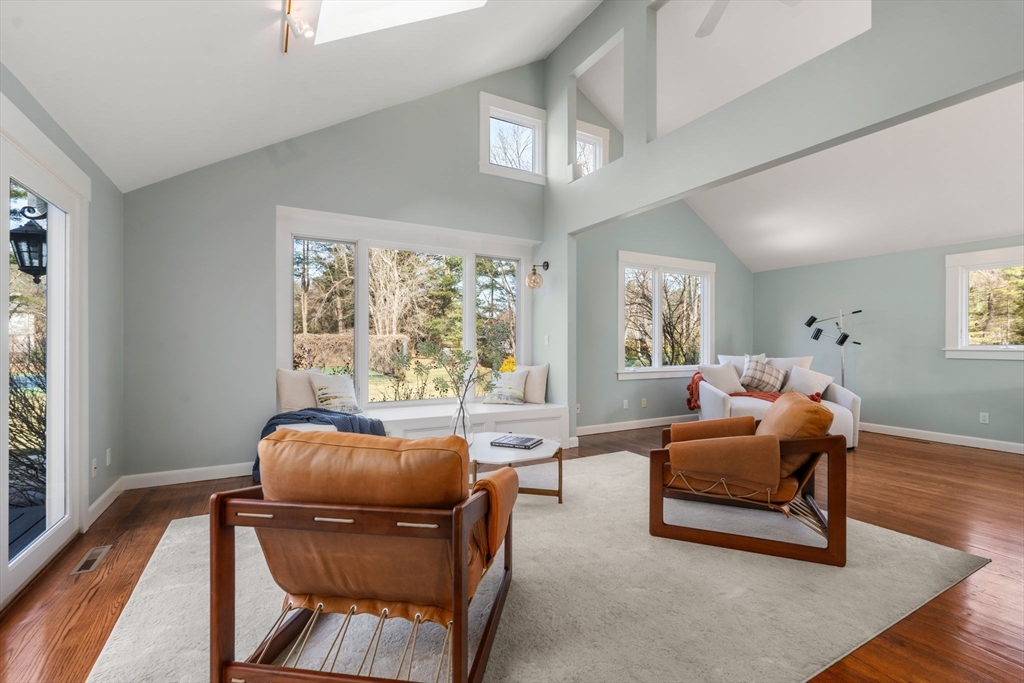 39 Westerly Road Weston, MA 02493 - Photo 15 of 40 Gallery Image 15