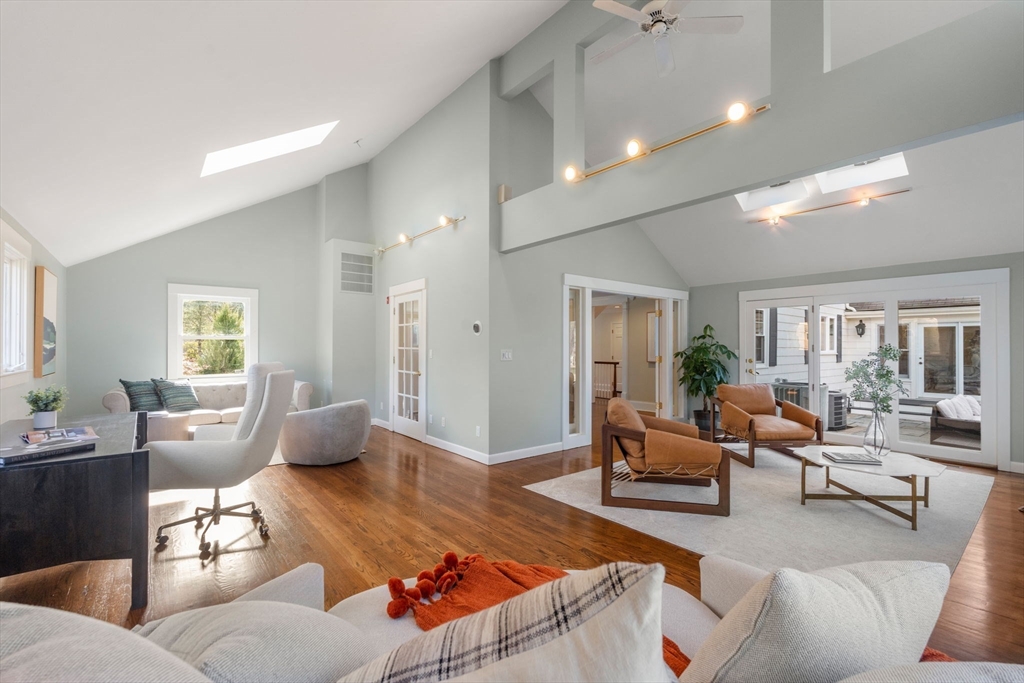 39 Westerly Road Weston, MA 02493 - Photo 17 of 40 Gallery Image 17