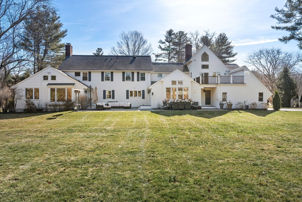 39 Westerly Road Weston, MA 02493 - Photo 2 of 40 Gallery Image 2