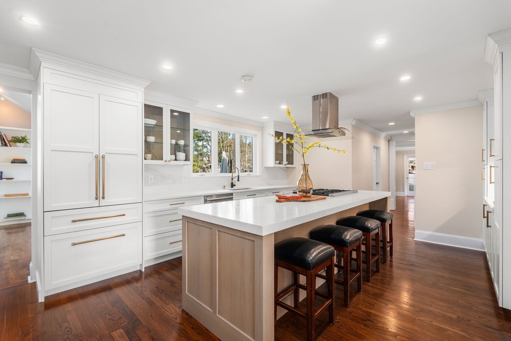39 Westerly Road Weston, MA 02493 - Photo 4 of 40 Gallery Image 4