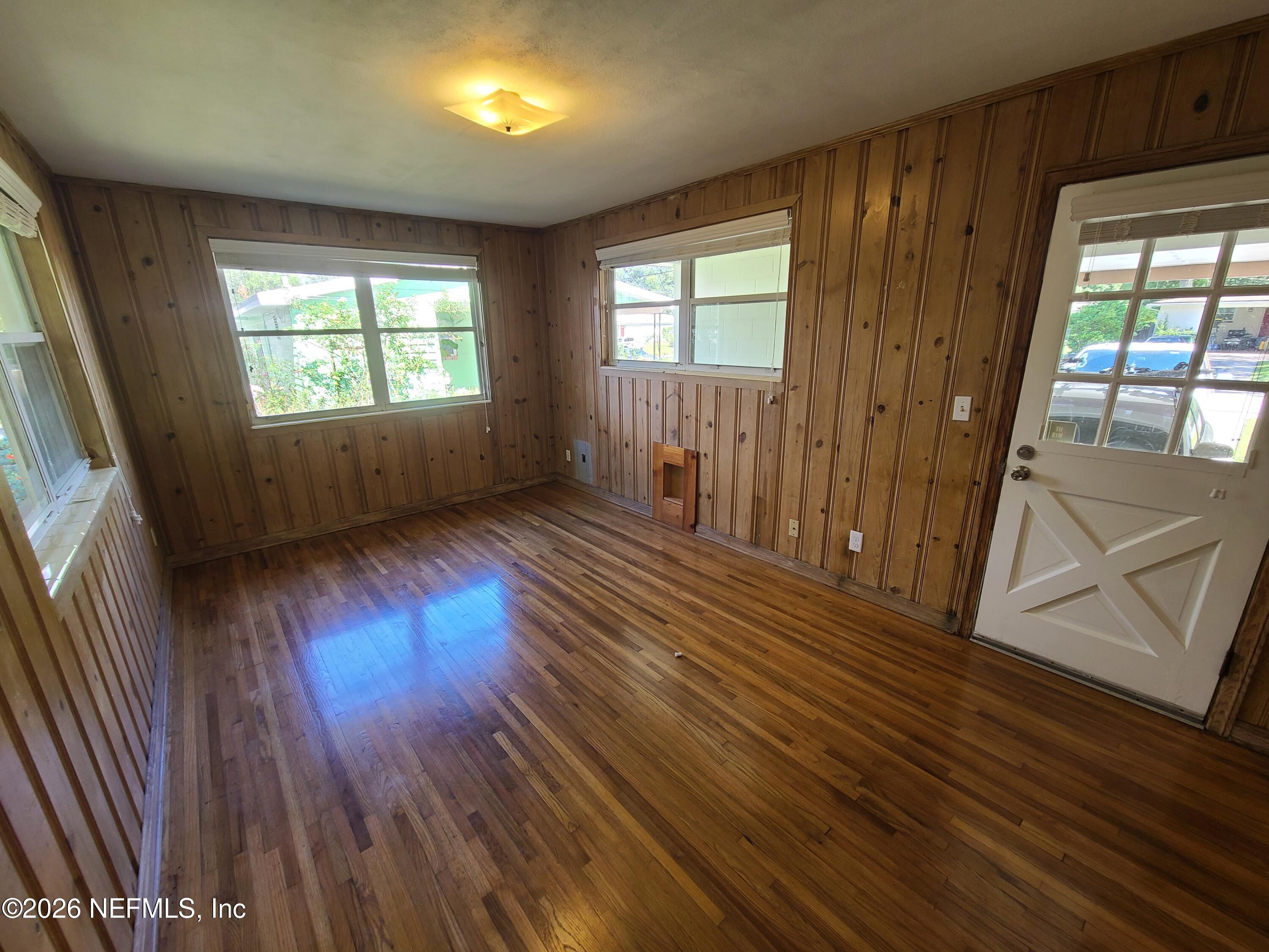 4512 Ish Brant Road West Jacksonville, FL 32210 - Photo 11 of 45 20241102_134513
