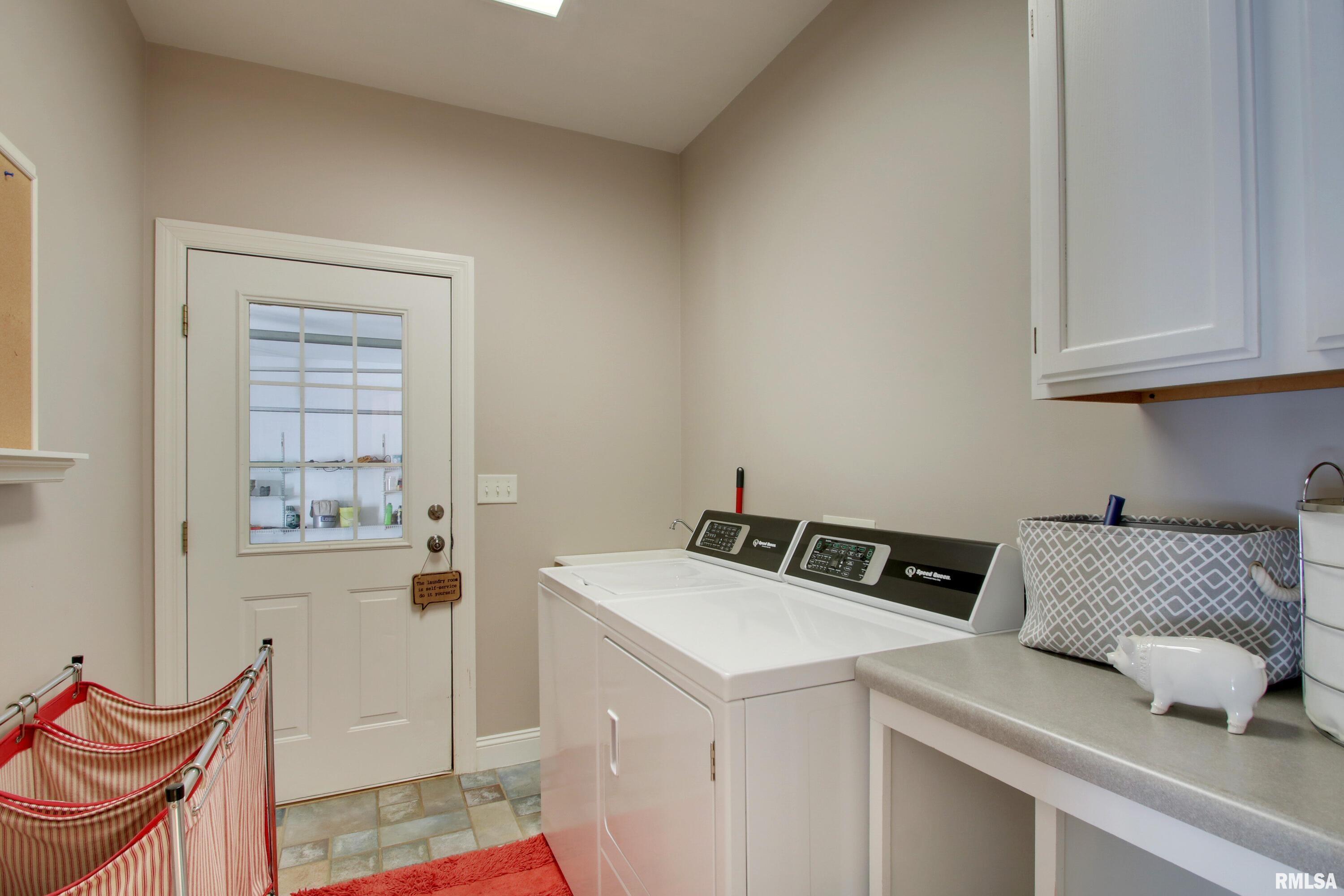4121 Abbey Ridge Court Quincy, IL 62305 - Photo 8 of 27 Gallery Image 8