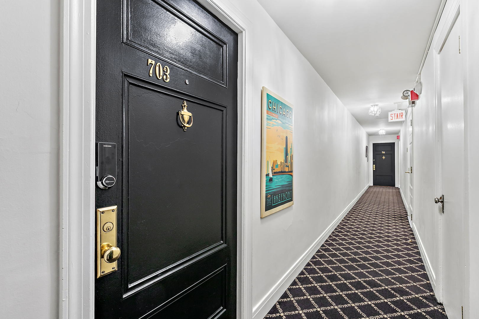 60 East Scott Street, Unit 703 Chicago, IL 60610 - Photo 2 of 27 a view of hallway