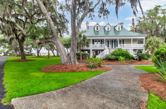 $750,000 | 1329 Coopers Landing Drive Northeast, Townsend, GA 31331