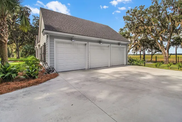 $750,000 | 1329 Coopers Landing Drive Northeast, Townsend, GA 31331