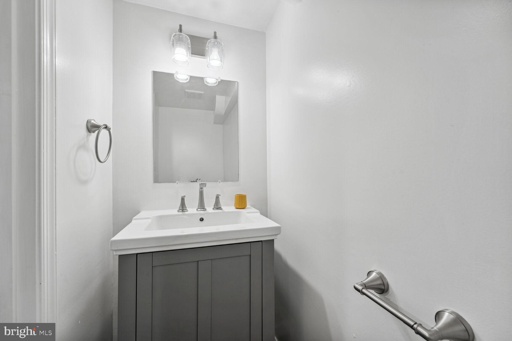 6982 Fairfax Drive Arlington, VA 22213 - Photo 18 of 28