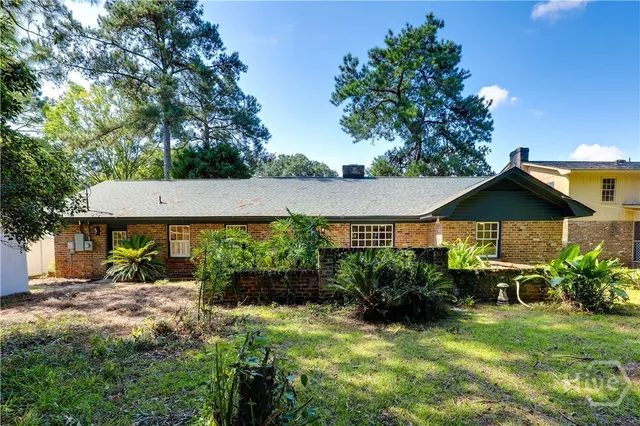 $3,250 | 106 East 57th Street, Savannah, GA 31405