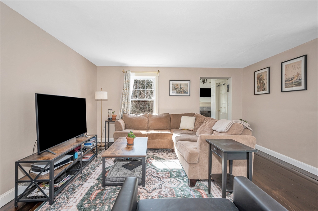 101 Hunt Road Chelmsford, MA 01824 - Photo 16 of 37 Gallery Image 16