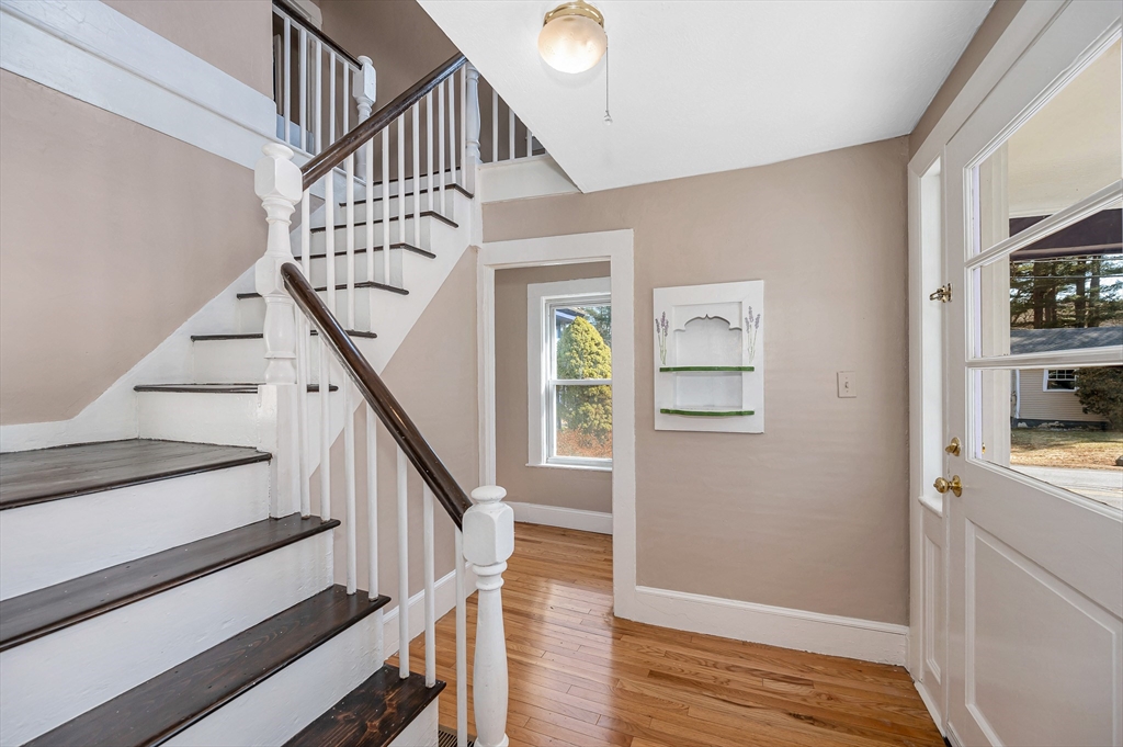 101 Hunt Road Chelmsford, MA 01824 - Photo 3 of 37 Gallery Image 3