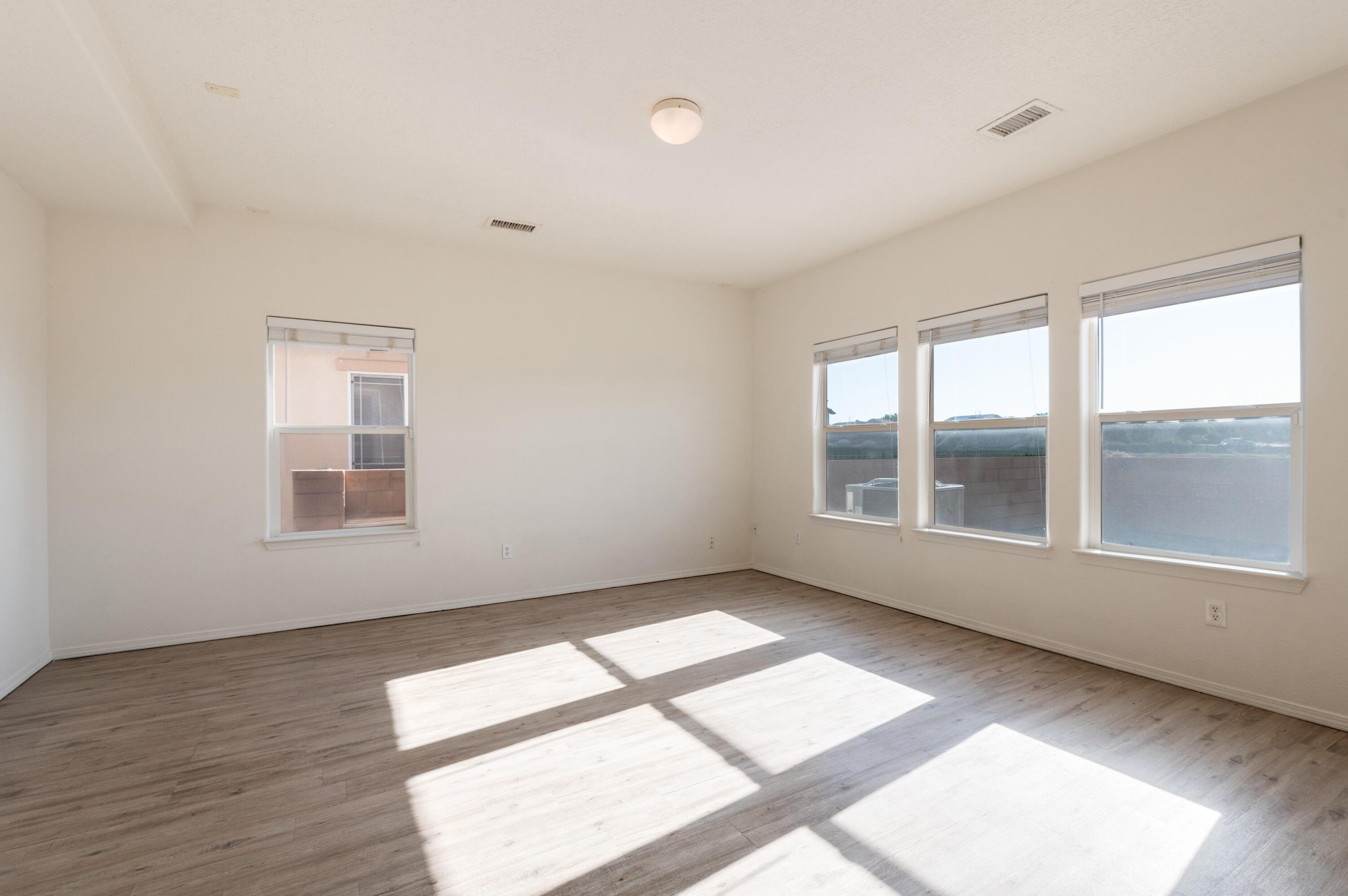 3540 Clear Creek Road Rio Rancho, NM 87144 - Photo 12 of 26 Gallery Image 12