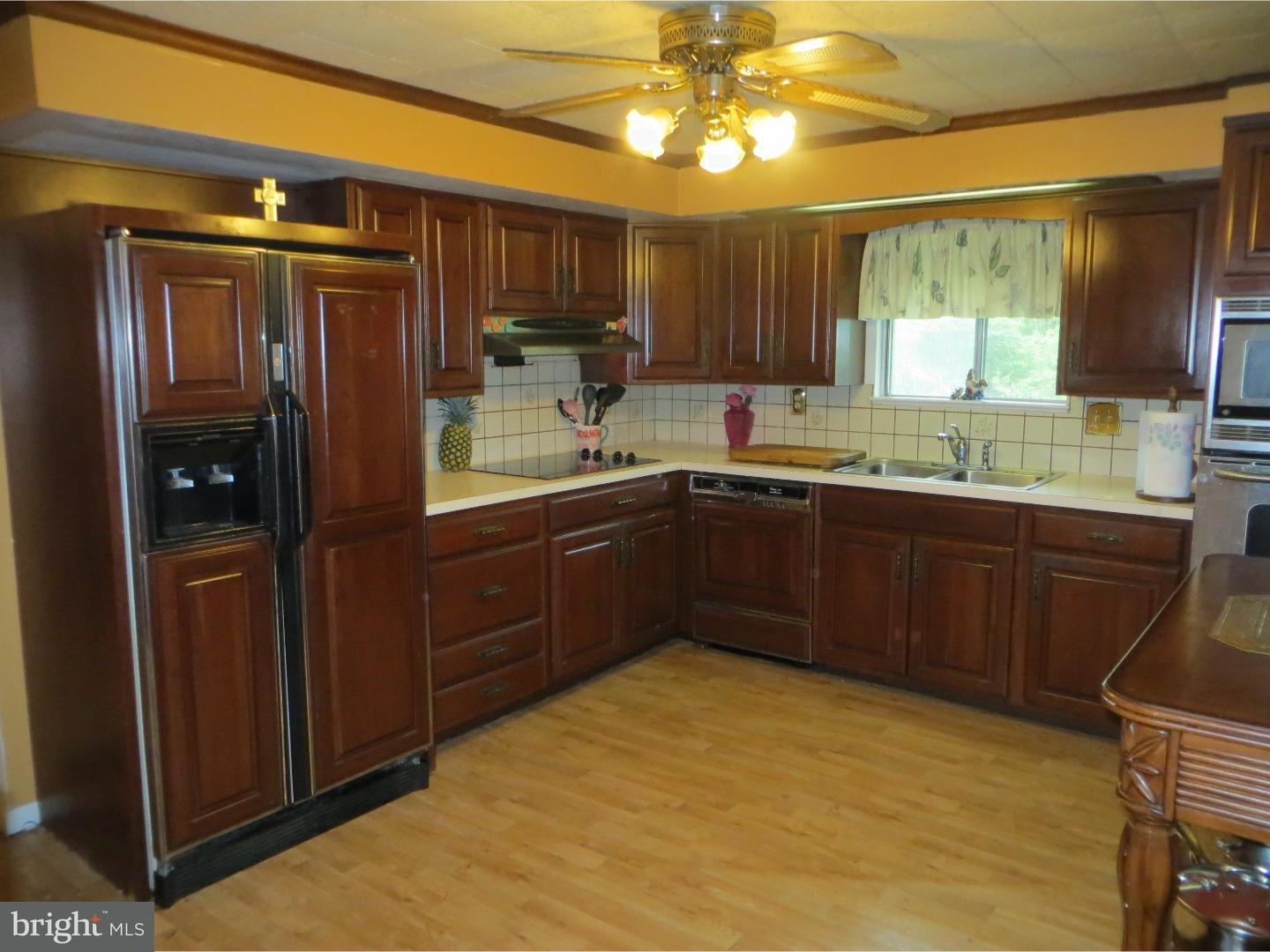 2012 North Trooper Road Norristown, PA 19403 - Photo 8 of 14 Kitchen