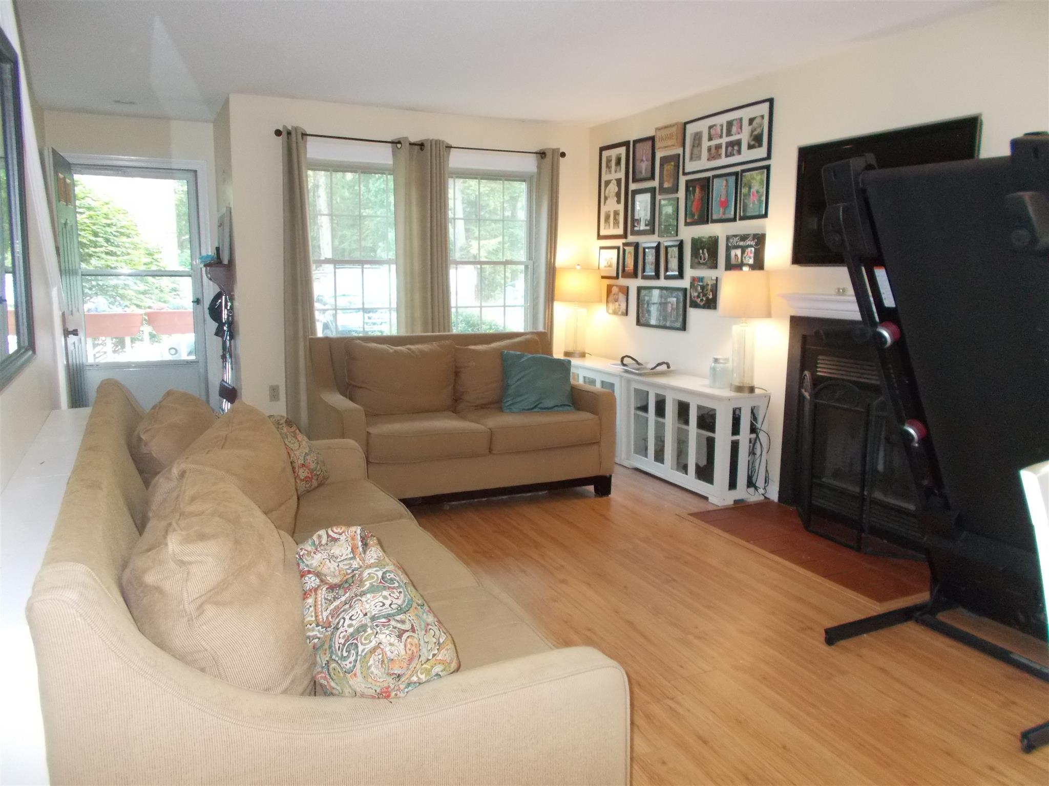 9 Woodland Green Rochester, NH 03868 - Photo 2 of 6 Gallery Image 2