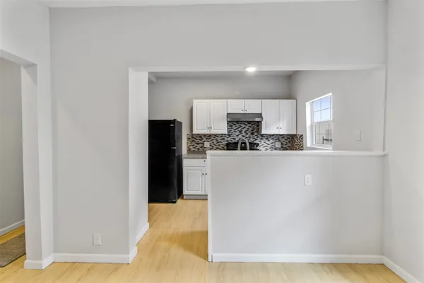 $1,100 | 405 Medina Street, Unit B, Houston, TX 77012