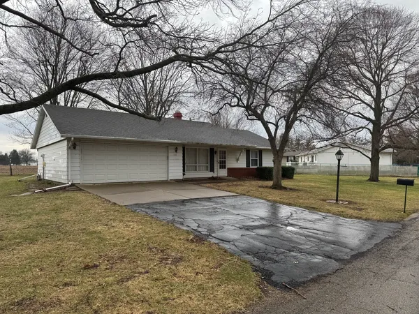 $170,000 | 100 Hazelwood Drive, Wyanet, IL 61379