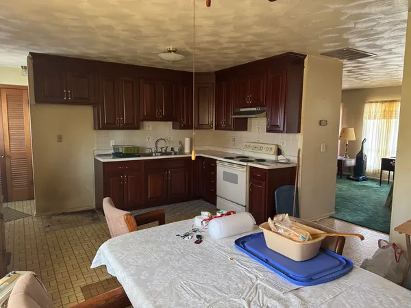 $170,000 | 100 Hazelwood Drive, Wyanet, IL 61379