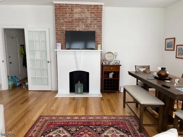 $2,800 | 24 Lexington Avenue, Unit 1, Montclair, NJ 07042