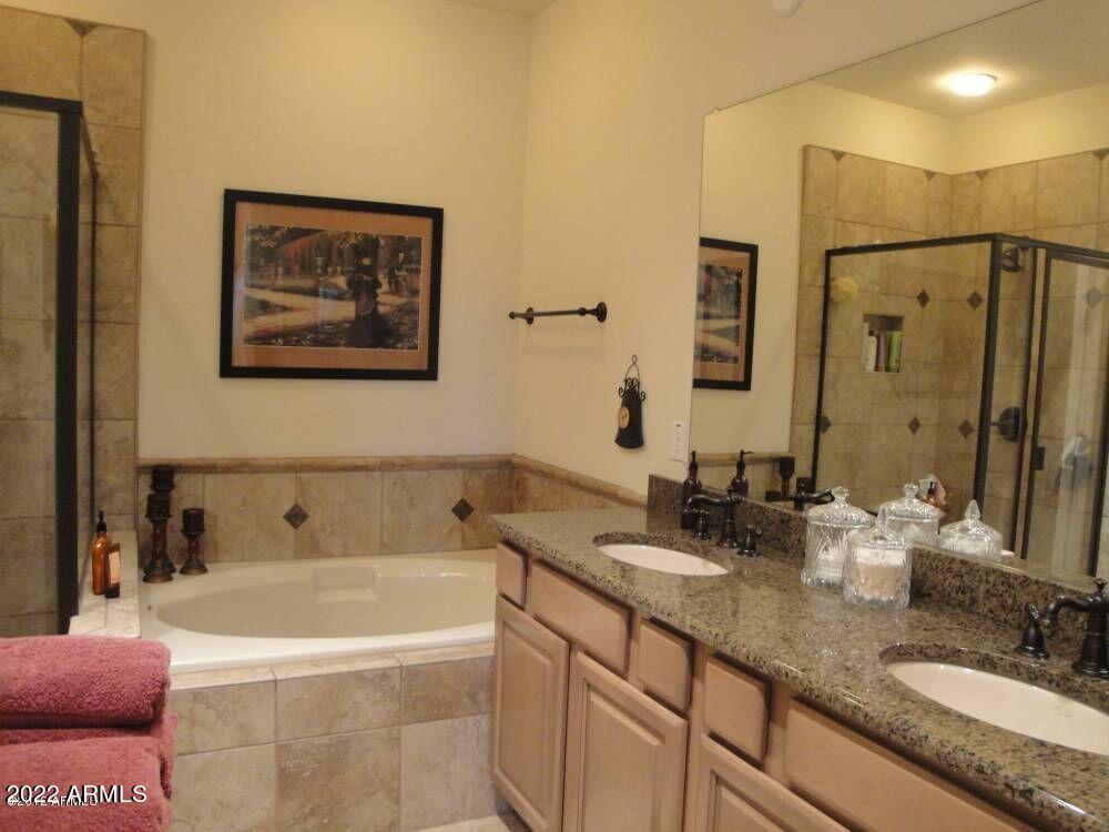 3935 East Rough Rider Road, Unit 1074 Phoenix, AZ 85050 - Photo 15 of 22 master bath