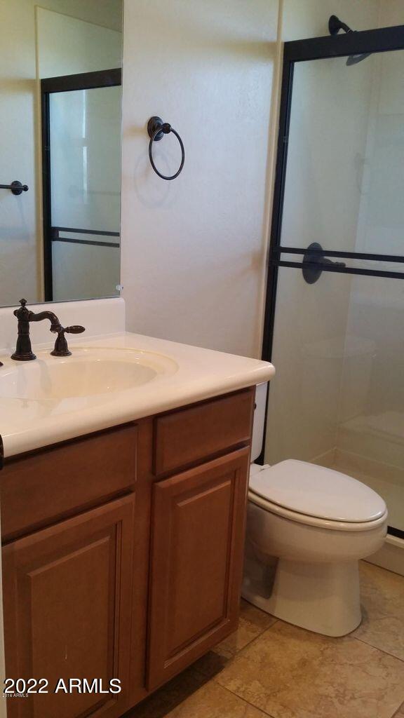 3935 East Rough Rider Road, Unit 1074 Phoenix, AZ 85050 - Photo 18 of 22 2nd Bathoom