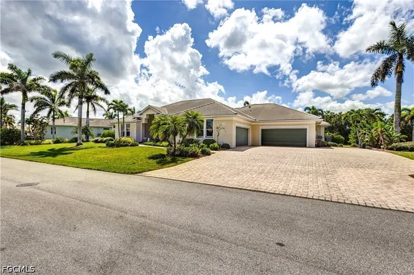 $1,299,900 | 735 Elisa Drive, Punta Gorda, FL 33950
