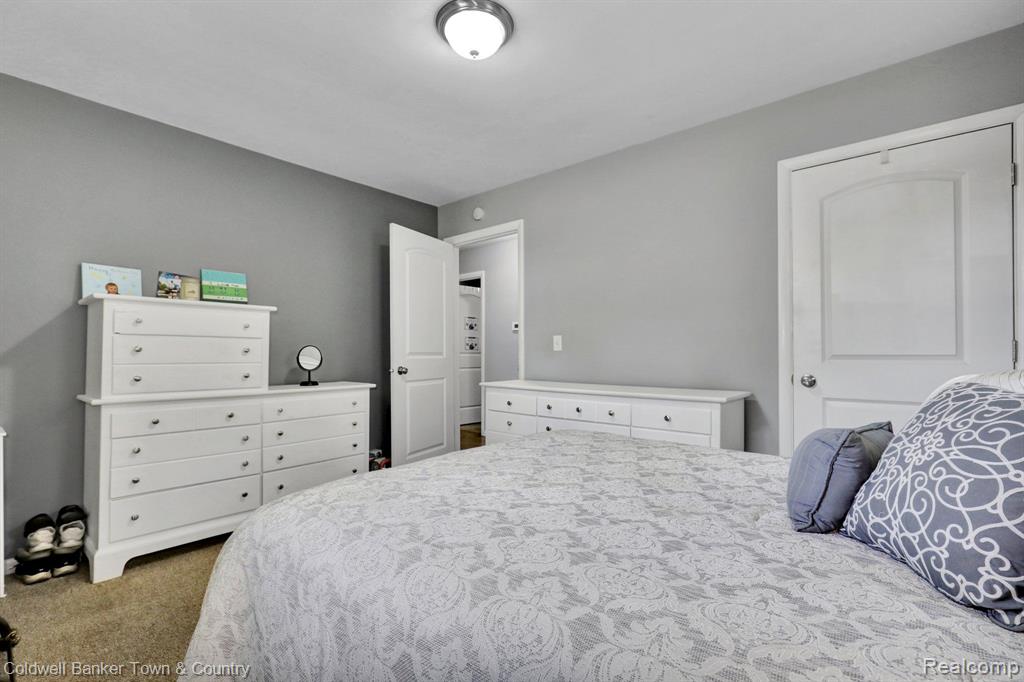 13295 South New Lothrop Road Byron, MI 48418 - Photo 14 of 25
