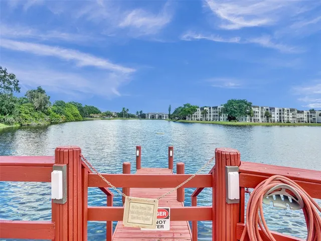 $3,000 | 9451 Live Oak Place, Unit 102, Davie, FL 33324
