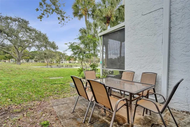 $3,000 | 9451 Live Oak Place, Unit 102, Davie, FL 33324