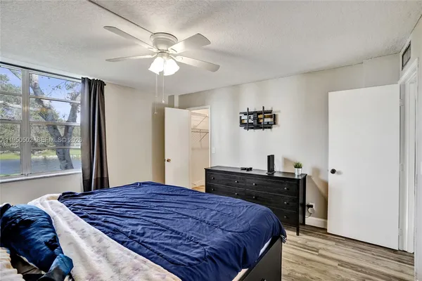 $3,000 | 9451 Live Oak Place, Unit 102, Davie, FL 33324